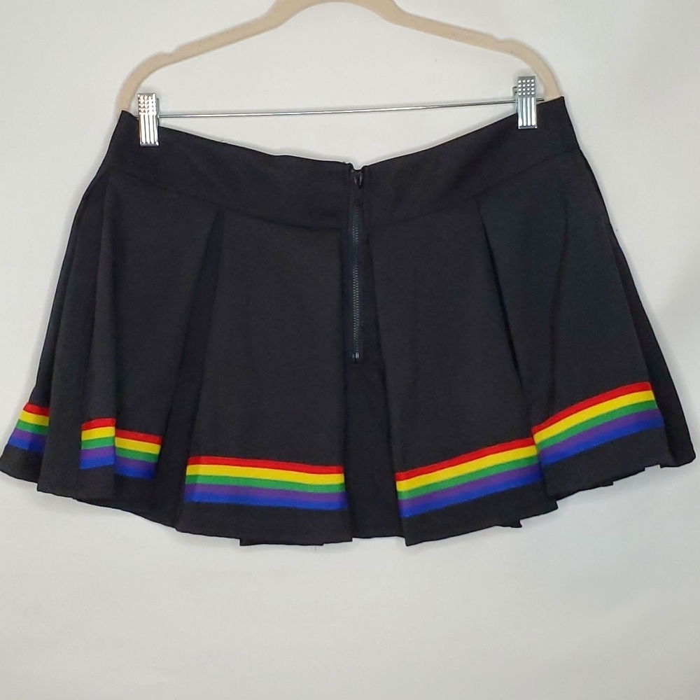 Dolls Kill Strutting by Life Pleated Mini Skirt 1X Rainbow Stripe Festival NWT - Picture 2 of 9